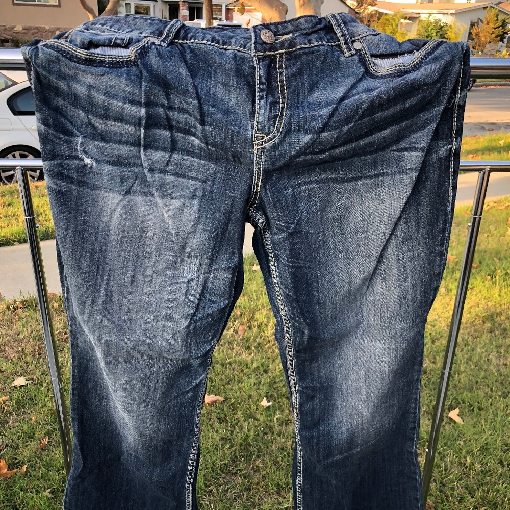 Relaxed Bootleg Jeans